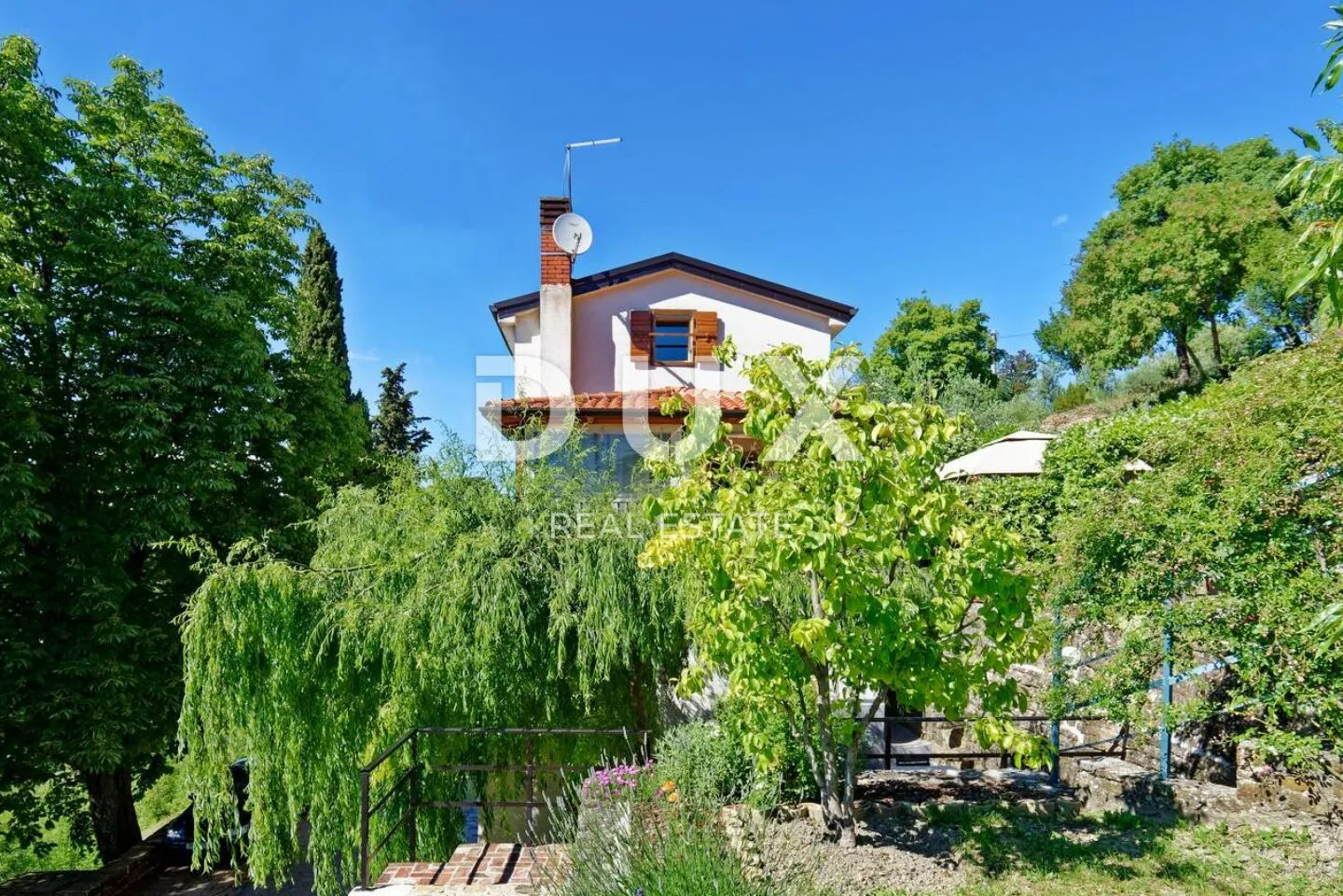 istra, grožnjan - kuća na atraktivnoj lokaciji - slika 2