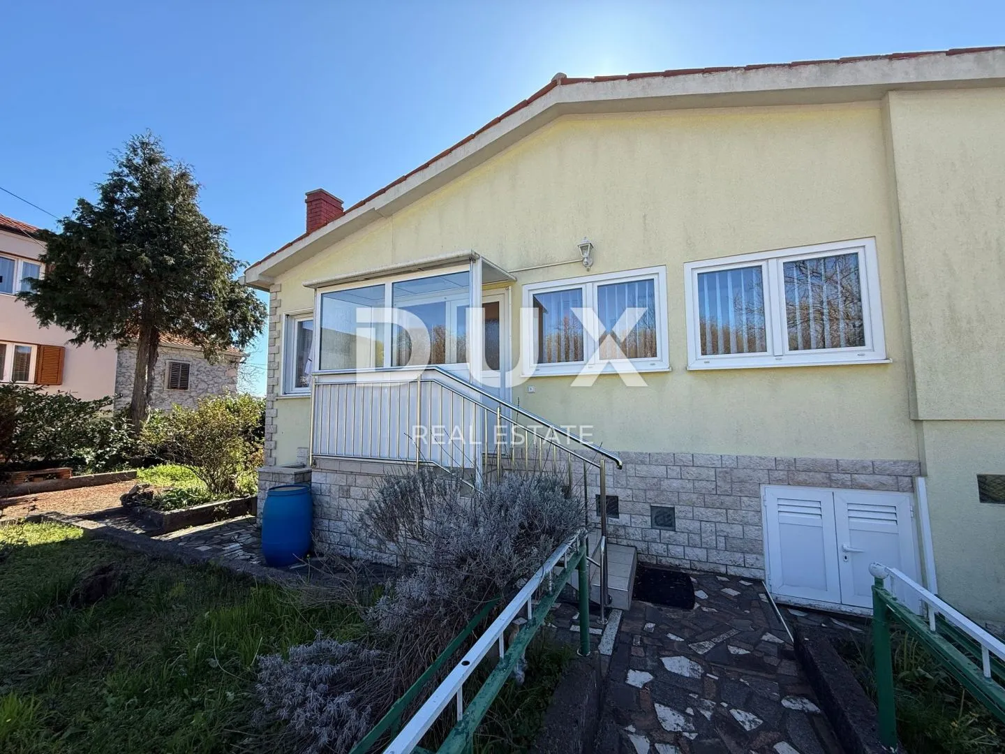 istra, labin - kuća s dva stana s velikim terasama, garaža i ognjište s galerijom u neposrednoj blizini centra - slika 7