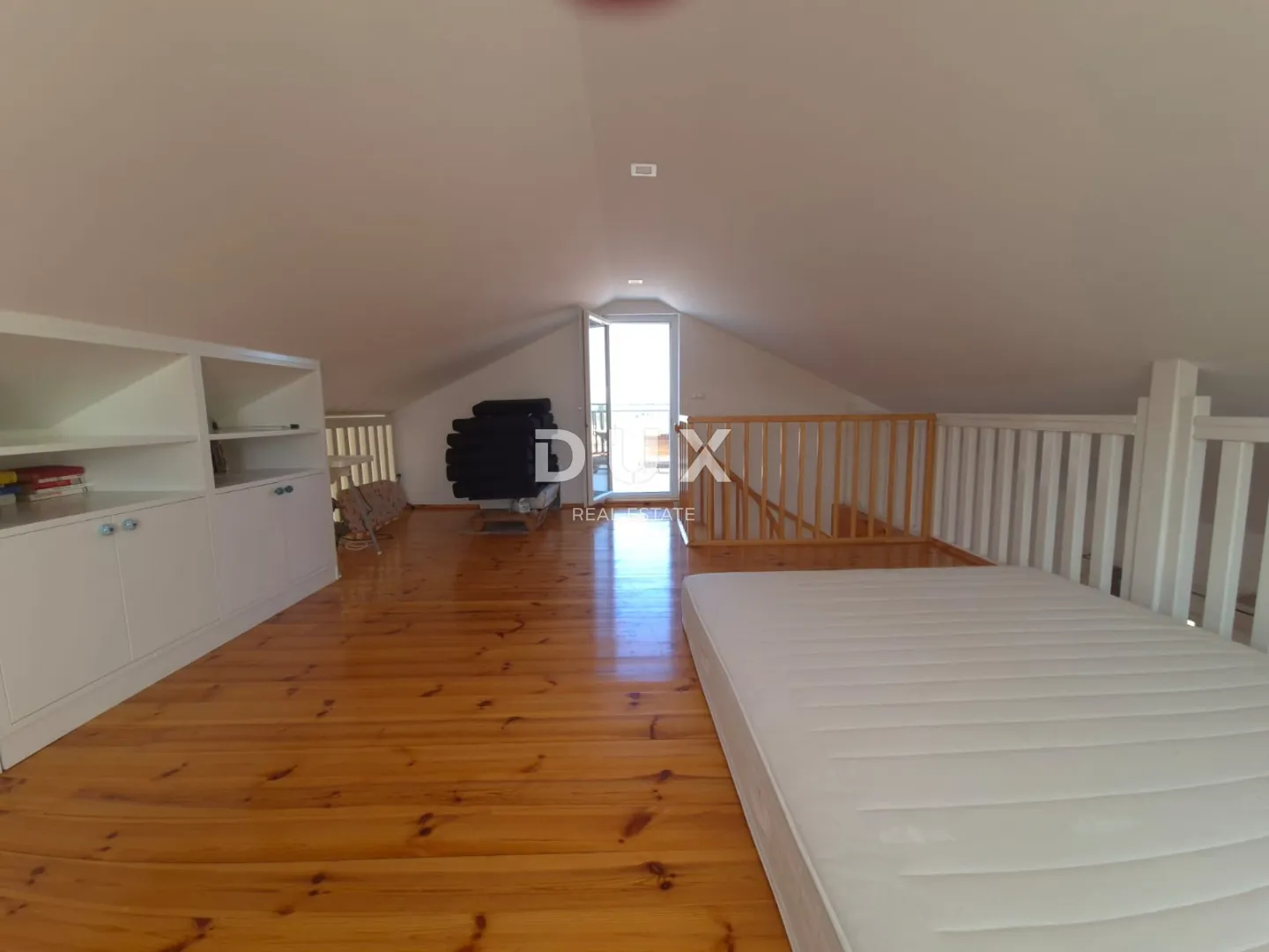 otok otok murter, murter - prilika! ekskluzivan četverosoban penthouse - slika 19