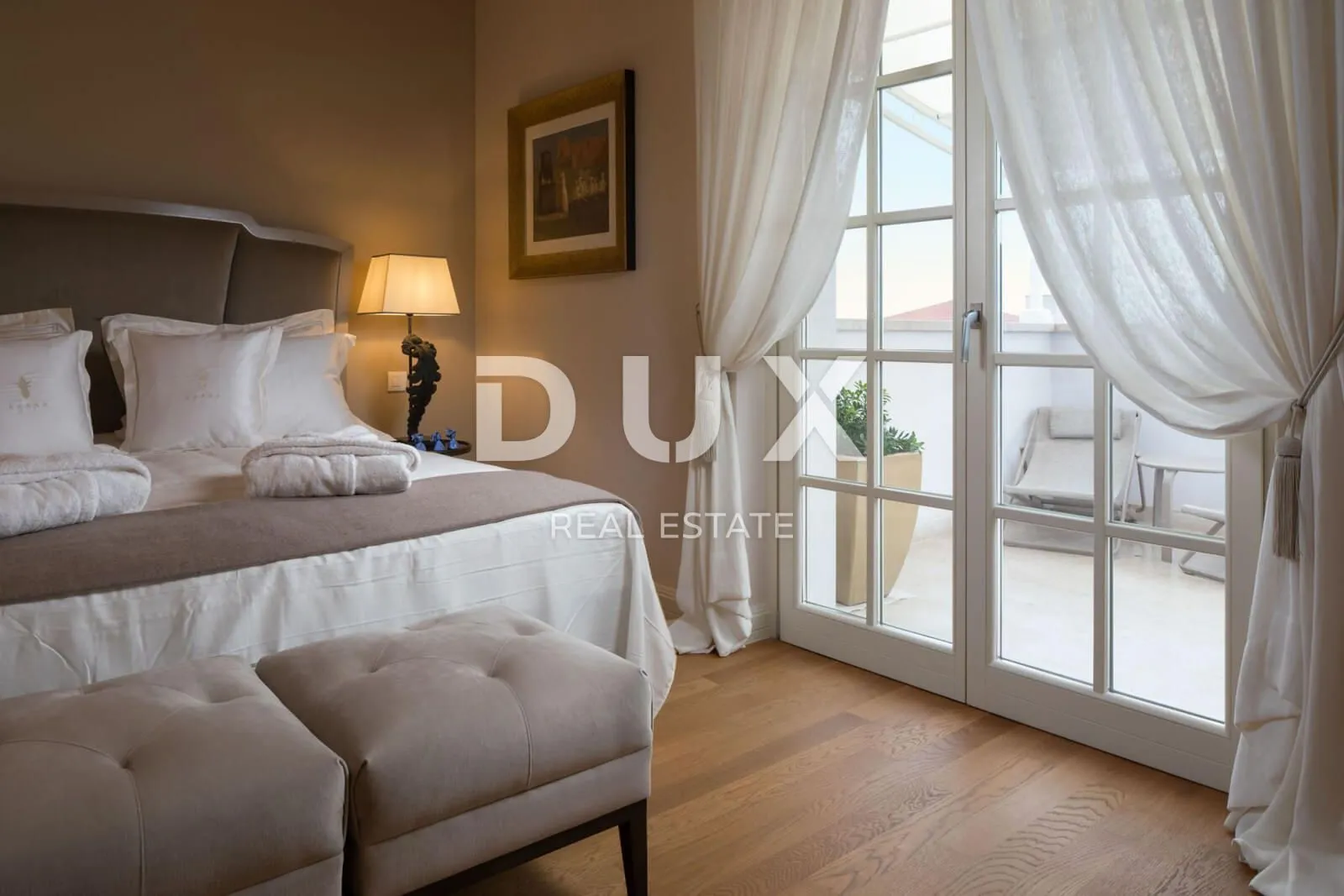 istra, poreč - luksuzna villa s pogledom na more - slika 13