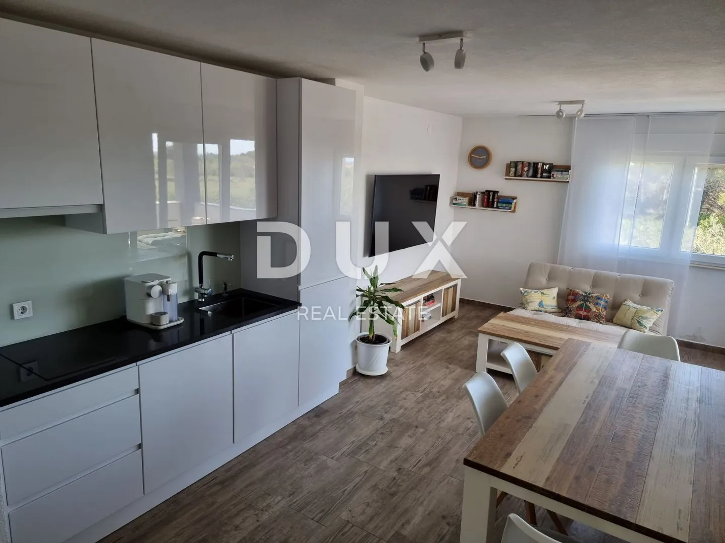 zadar, vir - prostrana kuća s 5 apartmana - slika 7