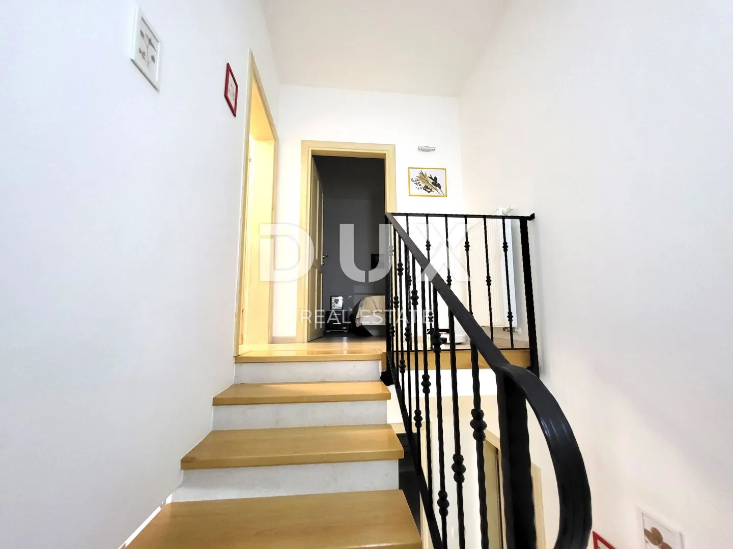 istra, novigrad - dvojna kuća udaljena 250 m od mora - slika 10