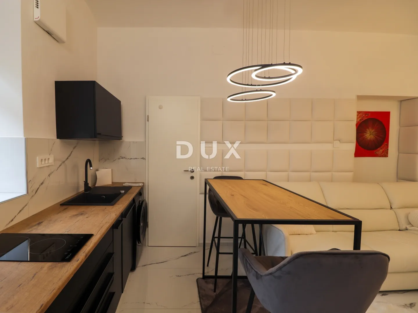 opatija, centar - studio apartman u povijesnoj vili drugi red do mora, uređen! - slika 5