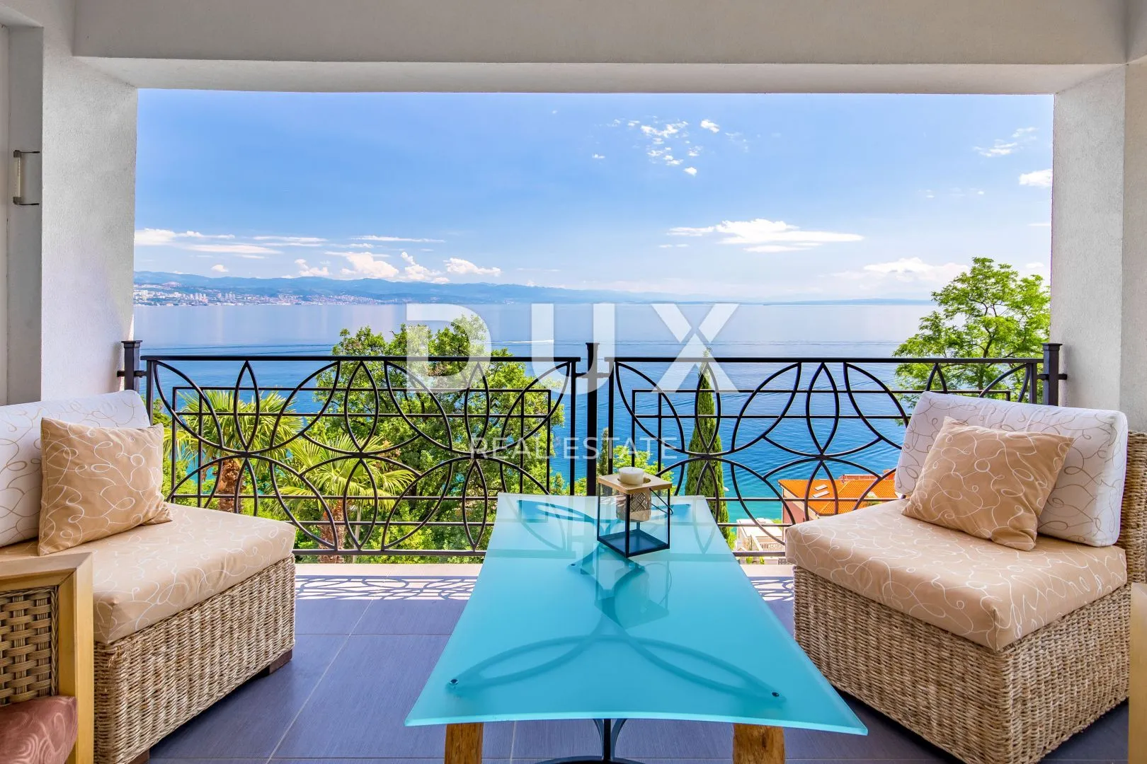 OPATIJA - Penthouse 222m2 na fantastičnoj lokaciji za najam