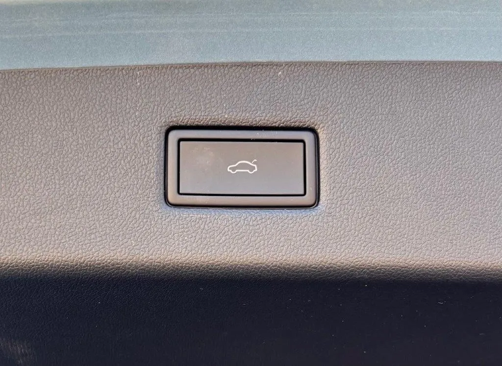 ford explorer bev premium - slika 17