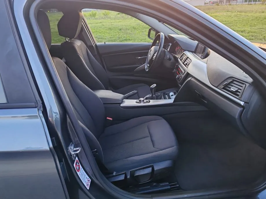 bmw serija 3 318d 202000 , 2013 , reg 04/2026 - slika 9