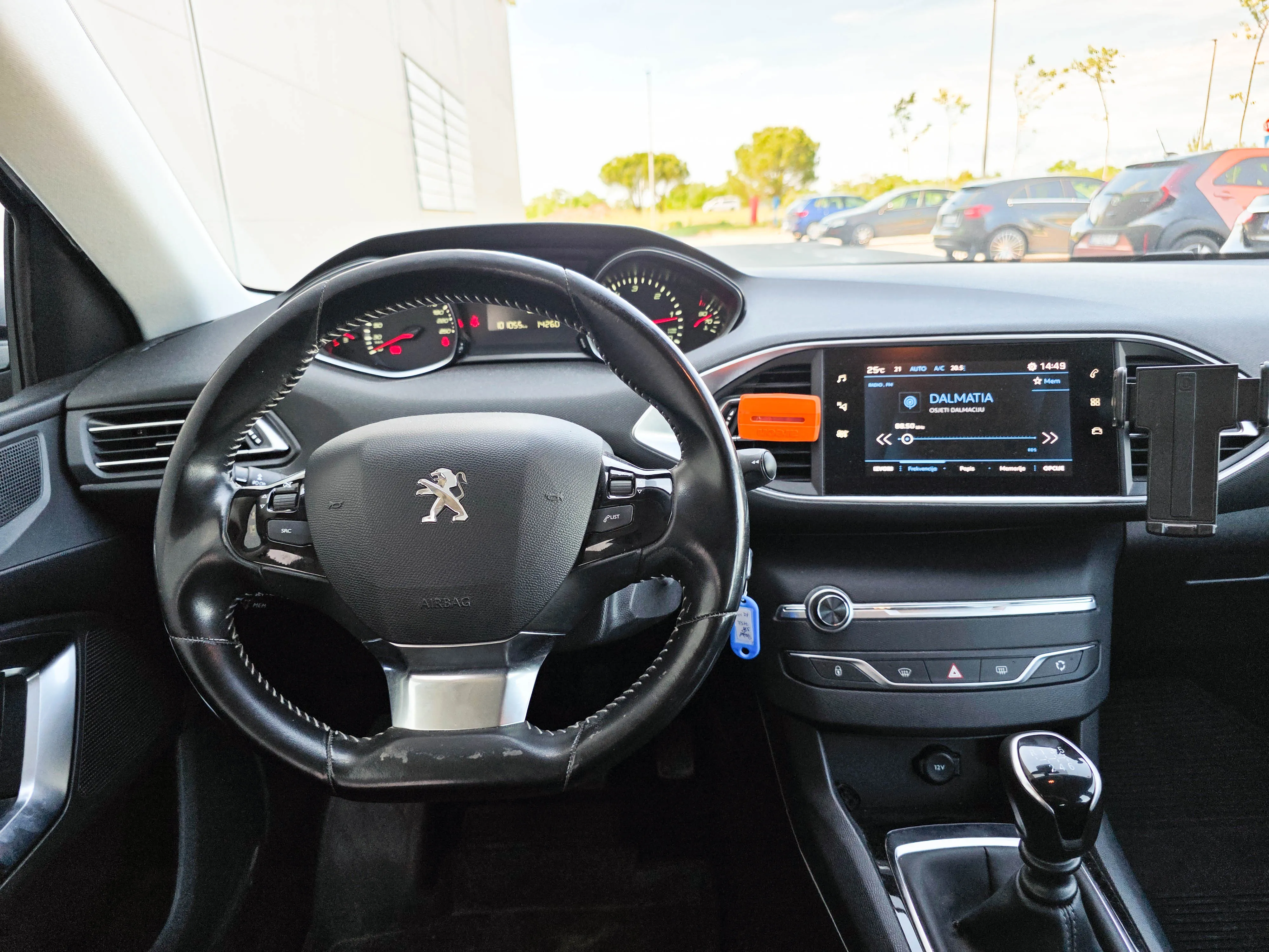 peugeot 308 1,5bluehdi |hr auto |novi lanac |2seta guma| serv |jamstvo - slika 15