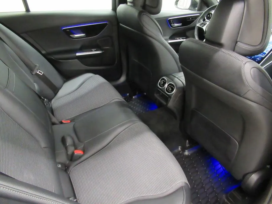 mercedes-benz c-klasa 220 d avantgarde advanced plus - slika 13