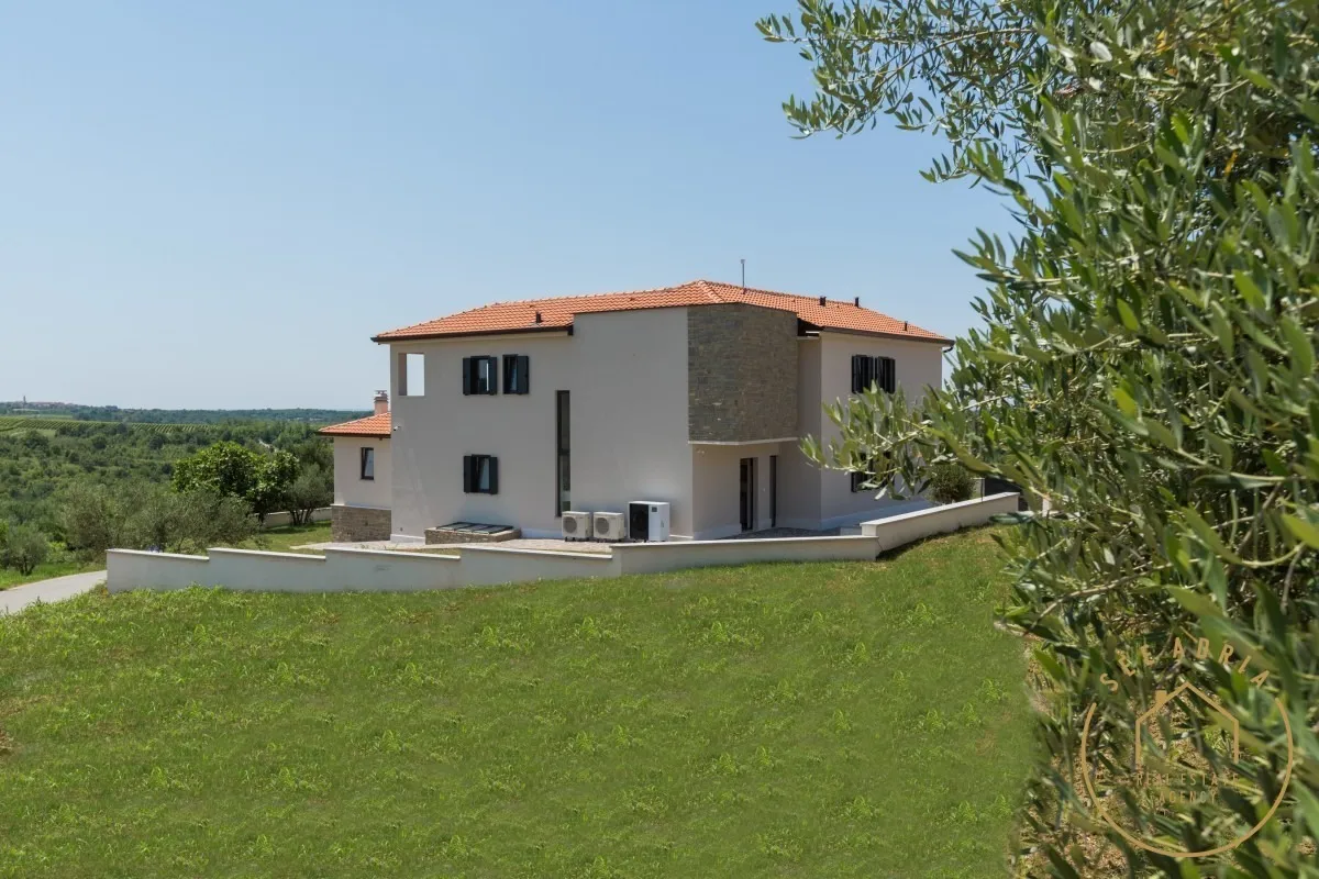 elegantna vila okružena zelenilom, buje - slika 3