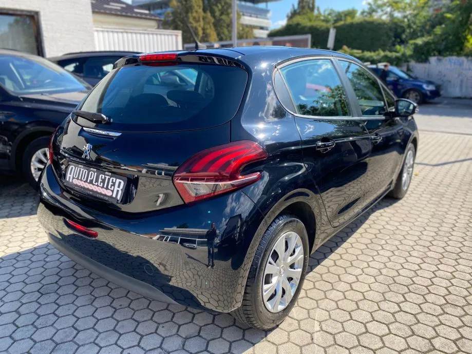 peugeot 208 1,2 puretech berline premium 4xgarancije - slika 5