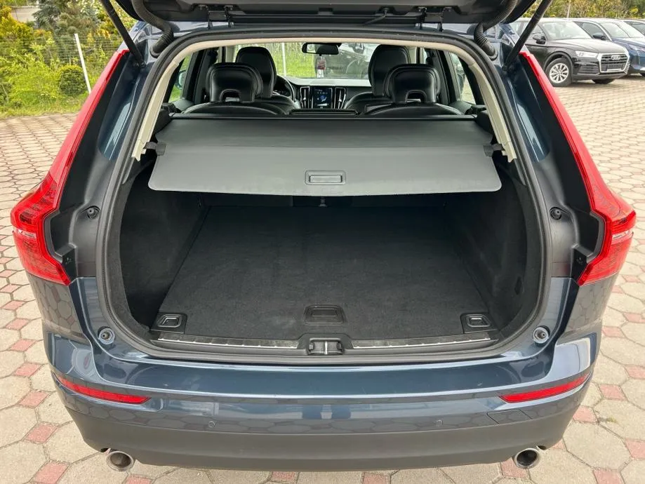 volvo xc60 2.0 d3 2018.,servisna, navi, kamera, park senz, alu 18.... - slika 14