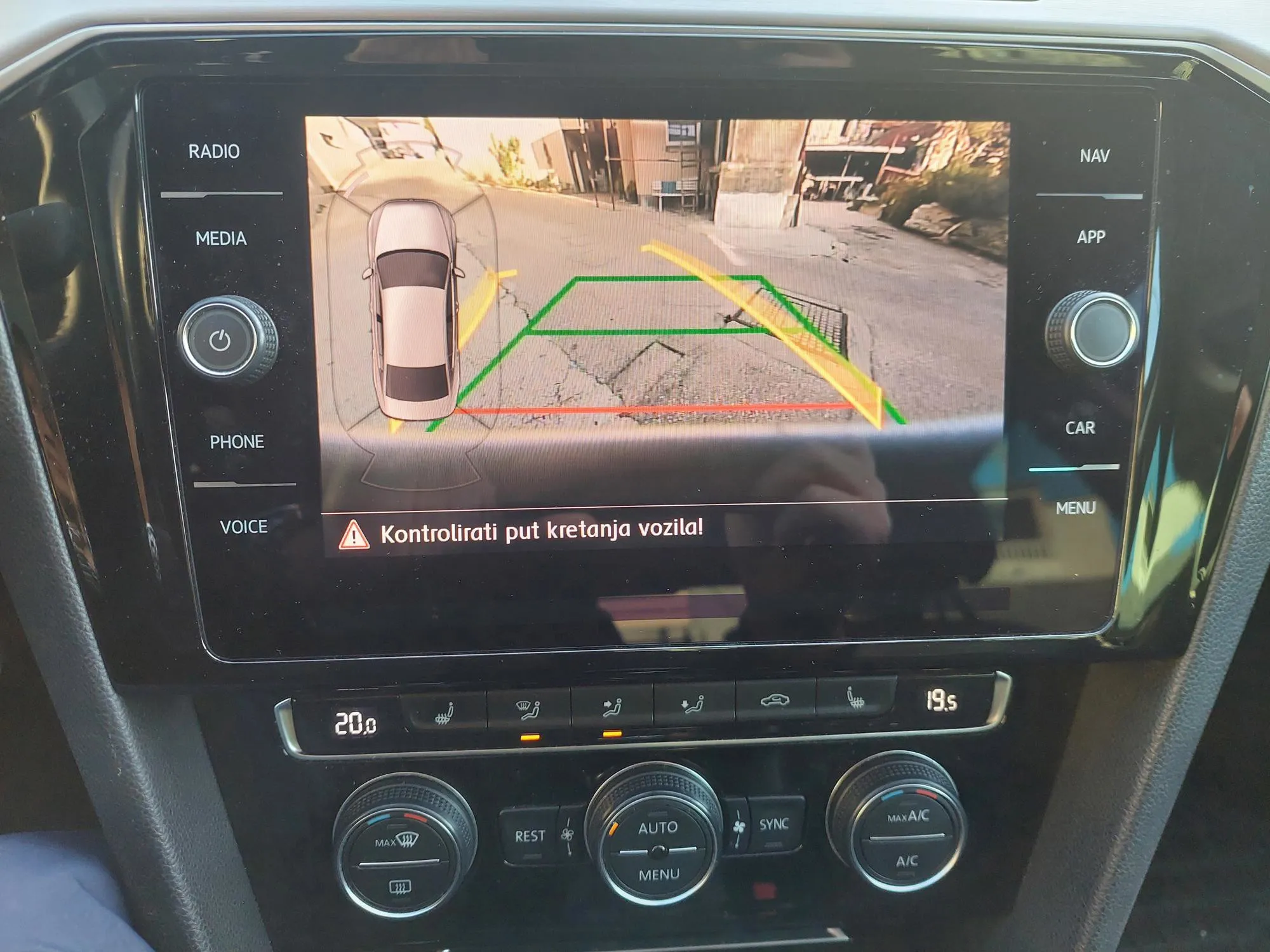 passat 1.6tdi highline,virtual cockpit,360 senzori,koža,panorama,led - slika 8