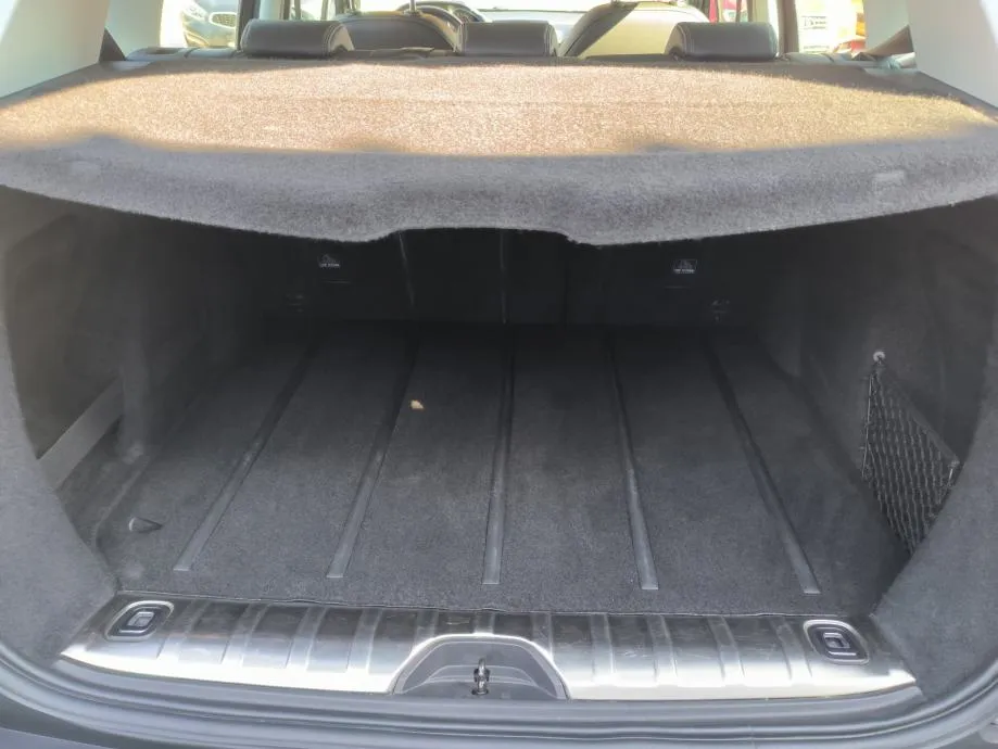 peugeot 2008 1,6 e-hdi 115 ks, servisna, v. servis, jamstvo, reg. 1 g. - slika 16