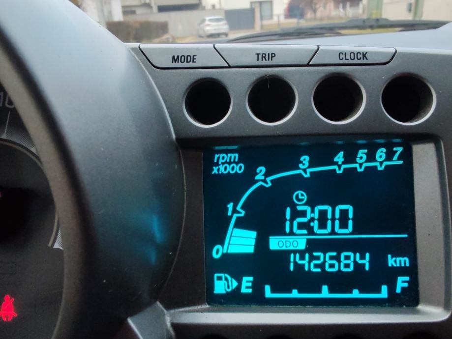 chevrolet spark spark 1,2 16v, 2011g. 142000 - slika 18