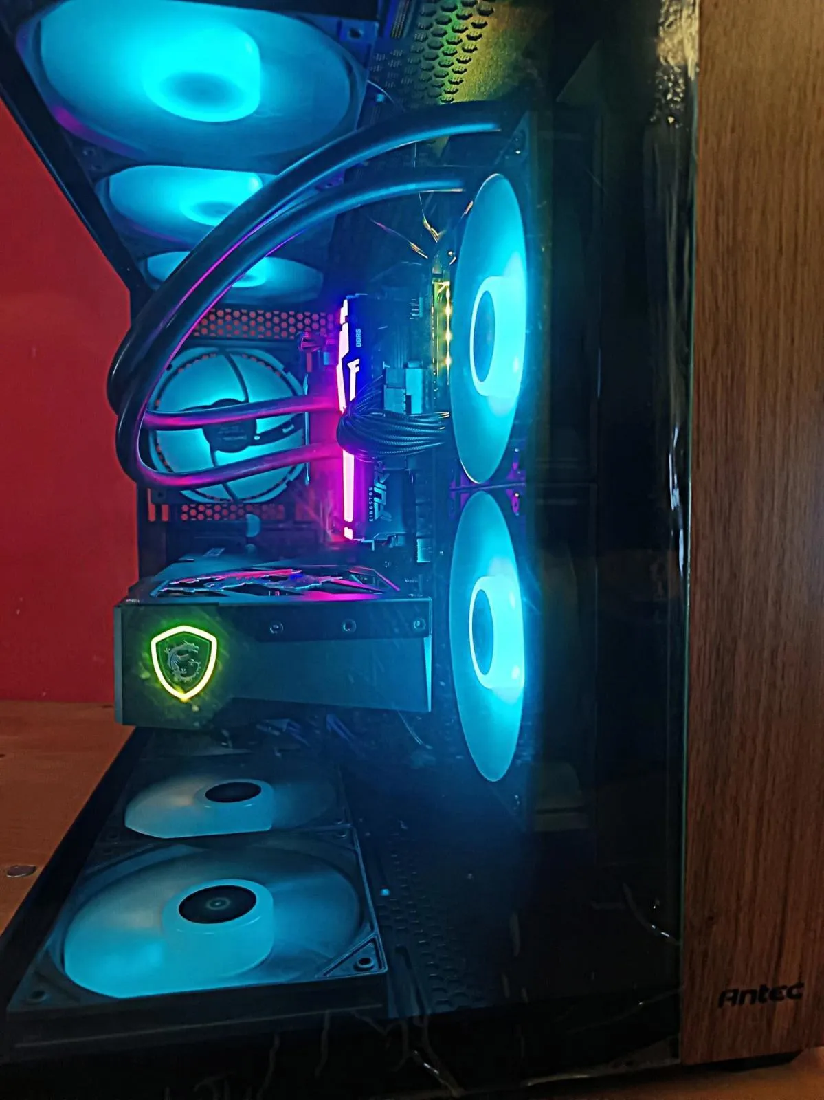 amd ryzen 7 9800x3d, rtx 5080 16gddr7, 64gb ram, 1tb m.2, 4tb hdd - slika 3
