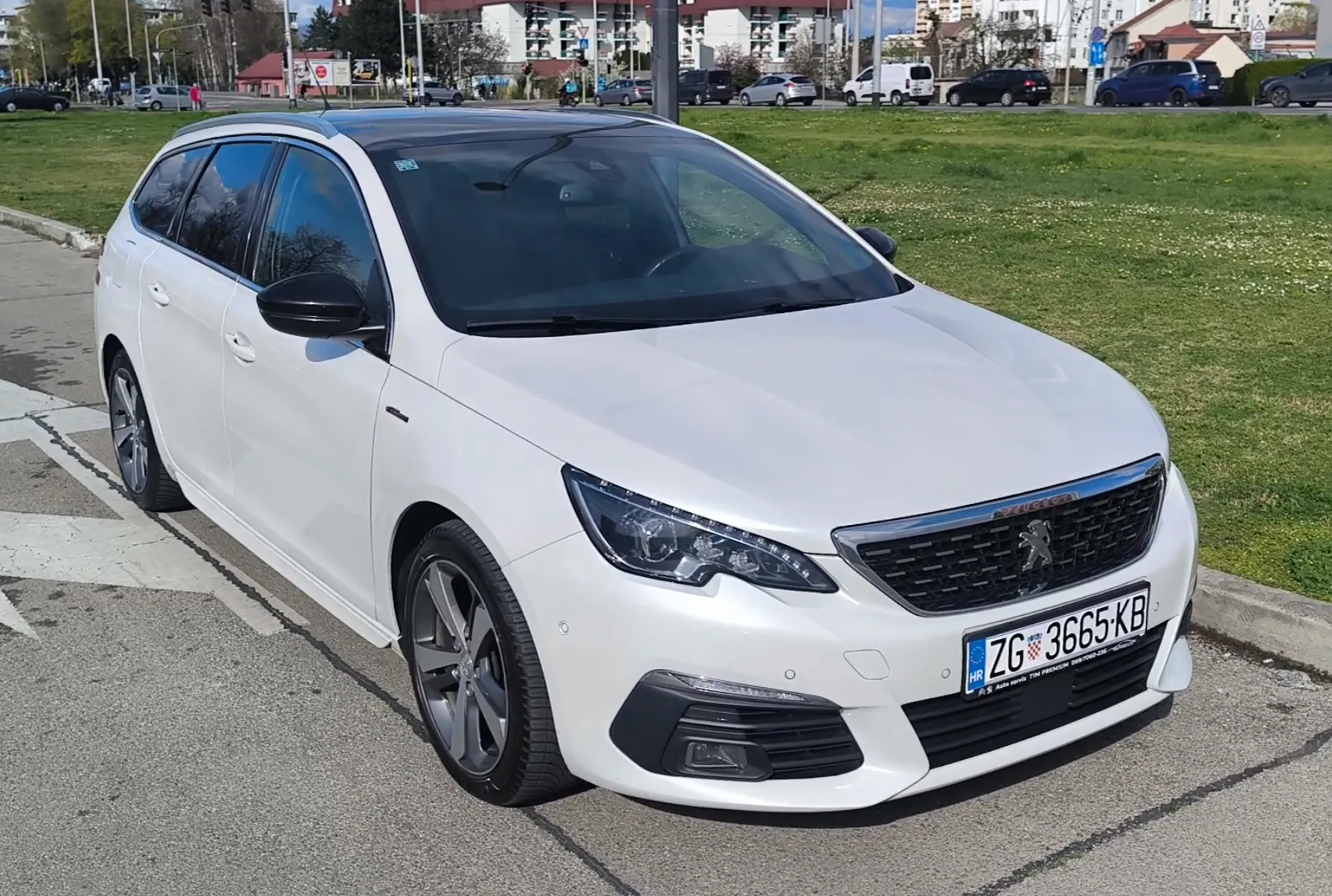 peugeot 308 sw 1,5 hdi, gt line,panorama, veliki servis, ekstra stanje - slika 9