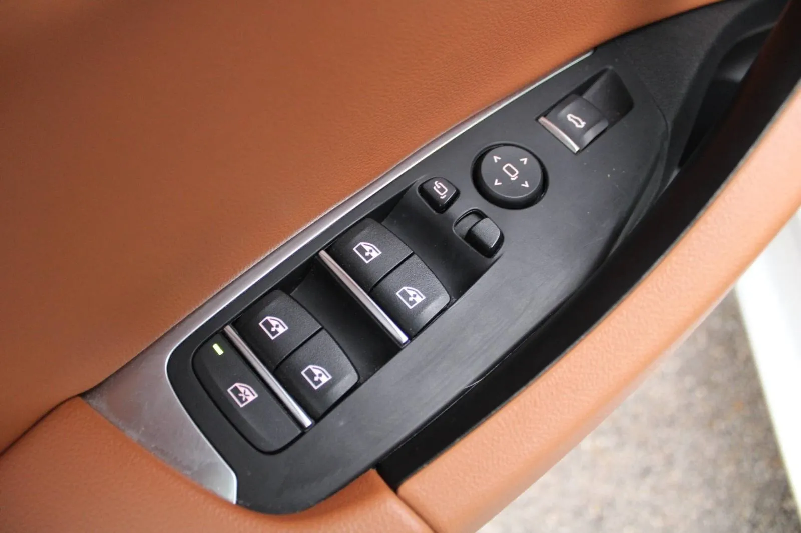 bmw x4 20i xdrive automatik m-paket *led, navigacija, kamera* - slika 16