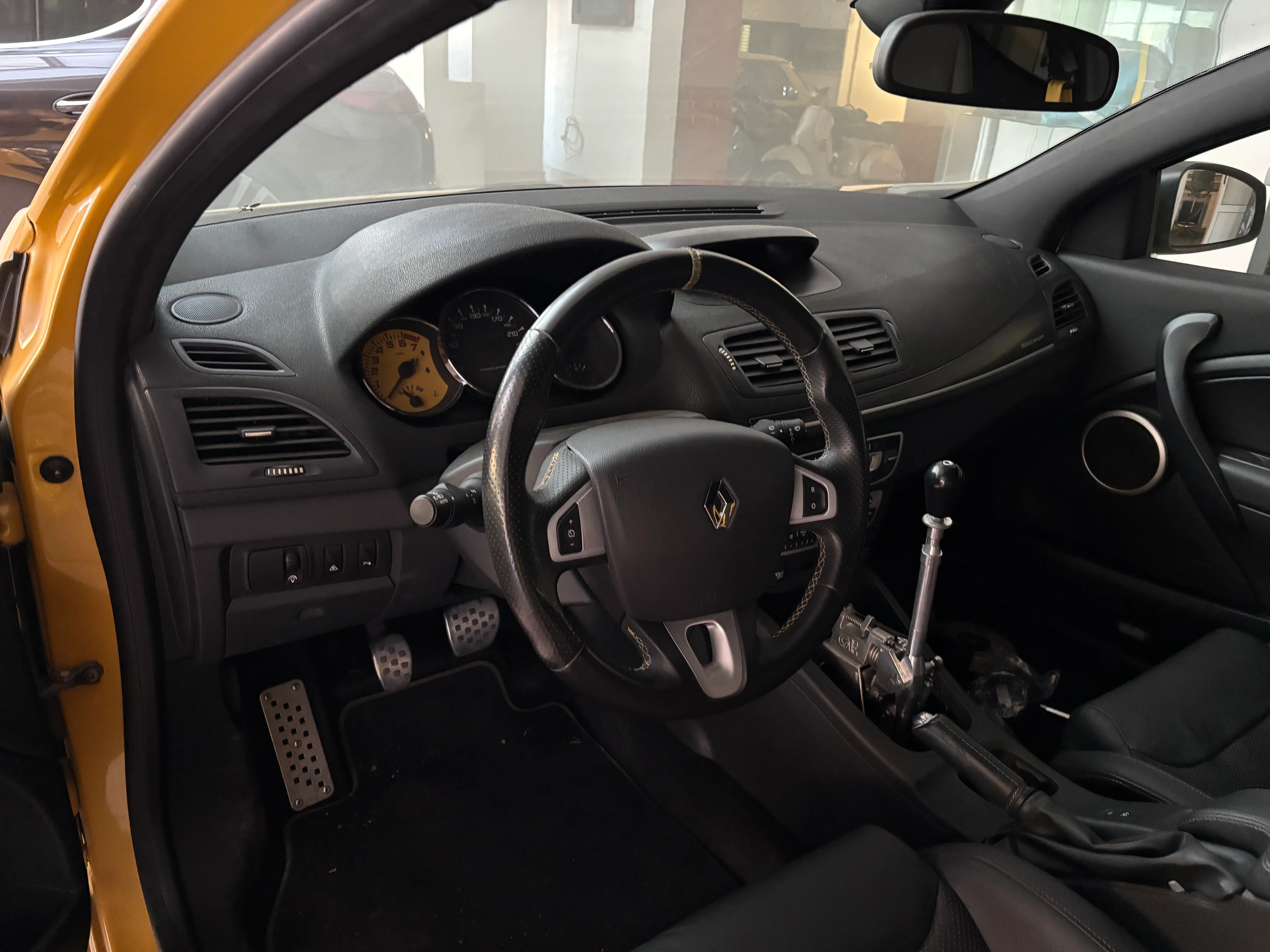 megane lll rs 330ks - slika 10