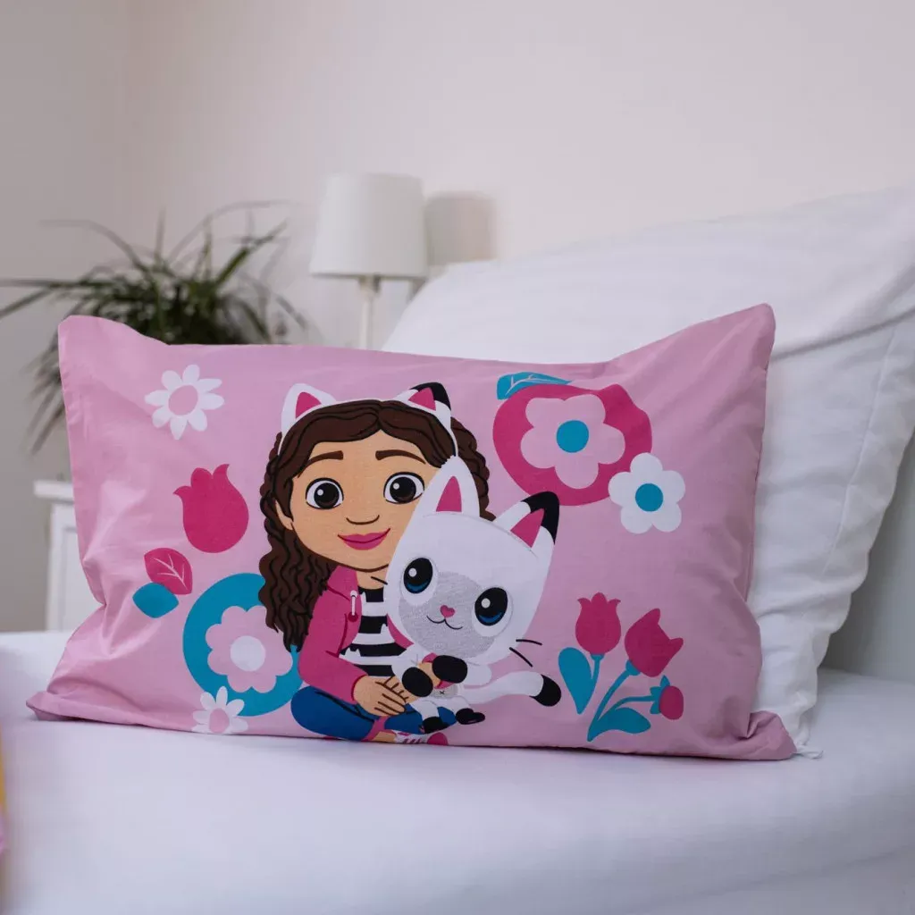 gabby’s dollhouse ‘hey’ posteljina za bebe, 100×135 cm - slika 4