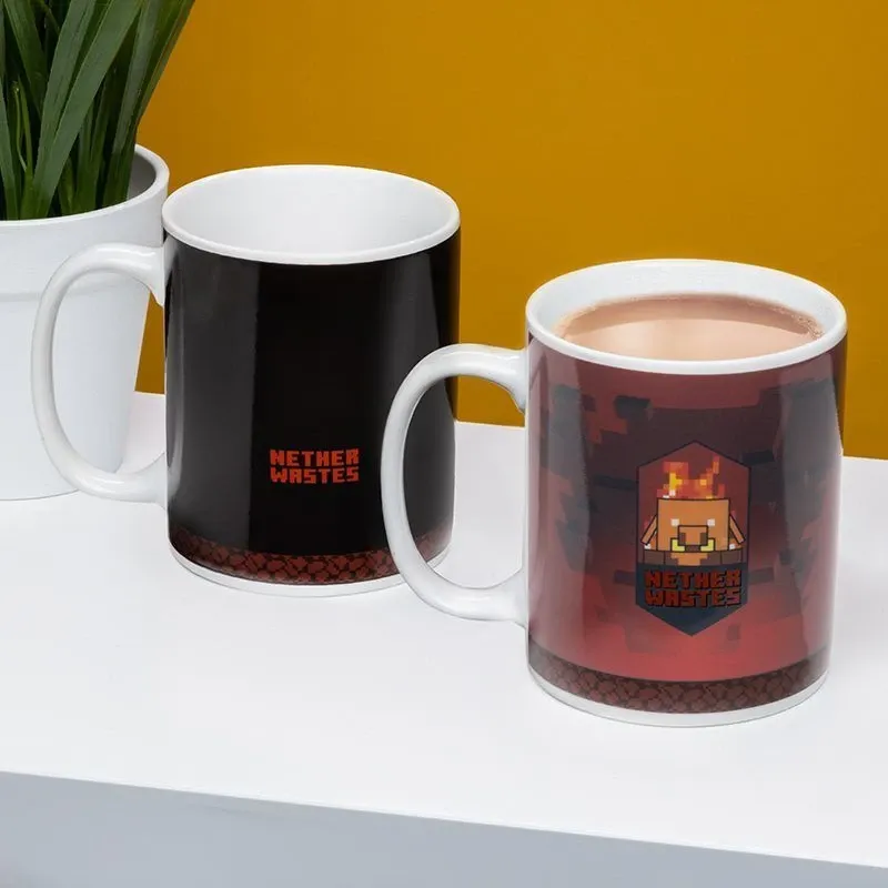 paladone minecraft ‘nether’ šalica koja mijenja boju, 300 ml - slika 5