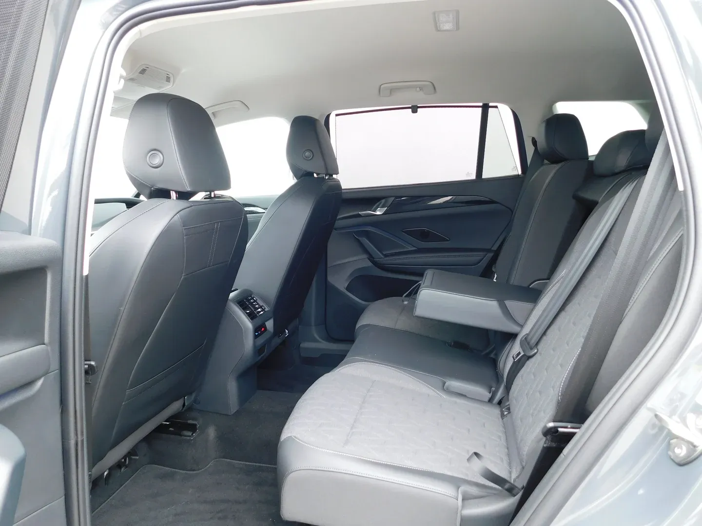 12384 volkswagen tayron 1.5 tsi ehybrid dsg life plus - slika 11