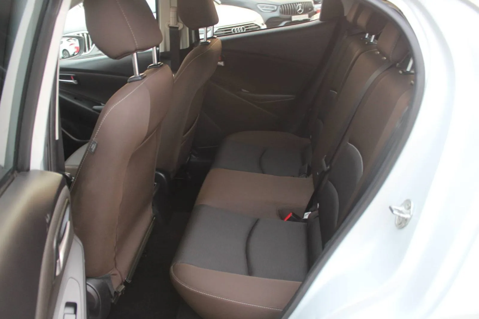 mazda 2 1.5 skyactiv g90 - slika 14