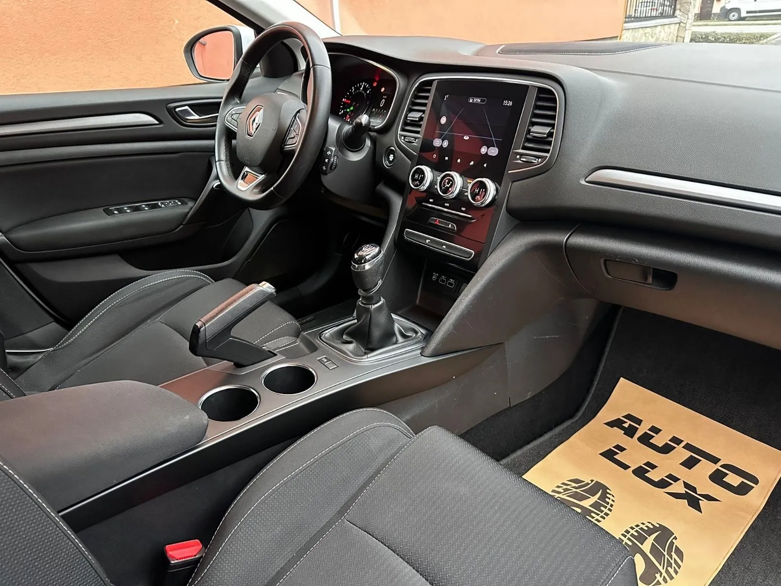 renault megane grandtour dci •2022.g.•navi•leasingbezučešća• - slika 15