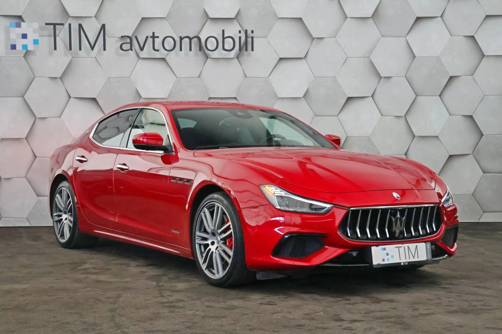 maserati ghibli diesel 3.0d v6 aut 275ks adapt.led radartemp - slika 2