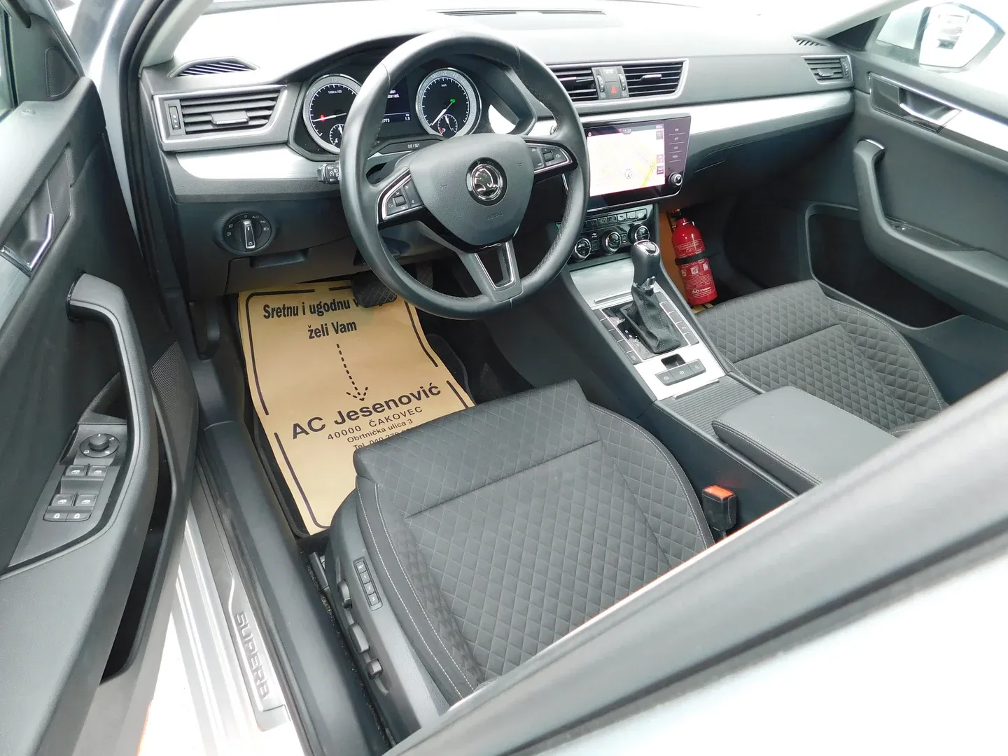 09058 škoda superb ambition 1.6 tdi dsg - slika 9