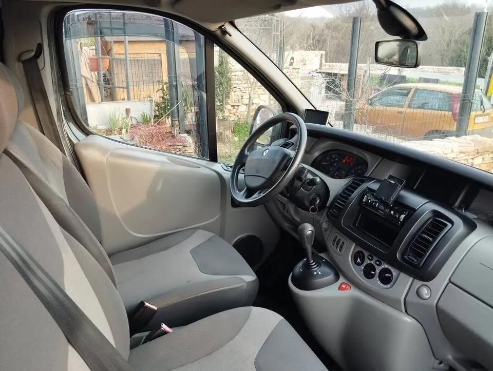 renault trafic 2.5, dci 150, automatic - slika 10