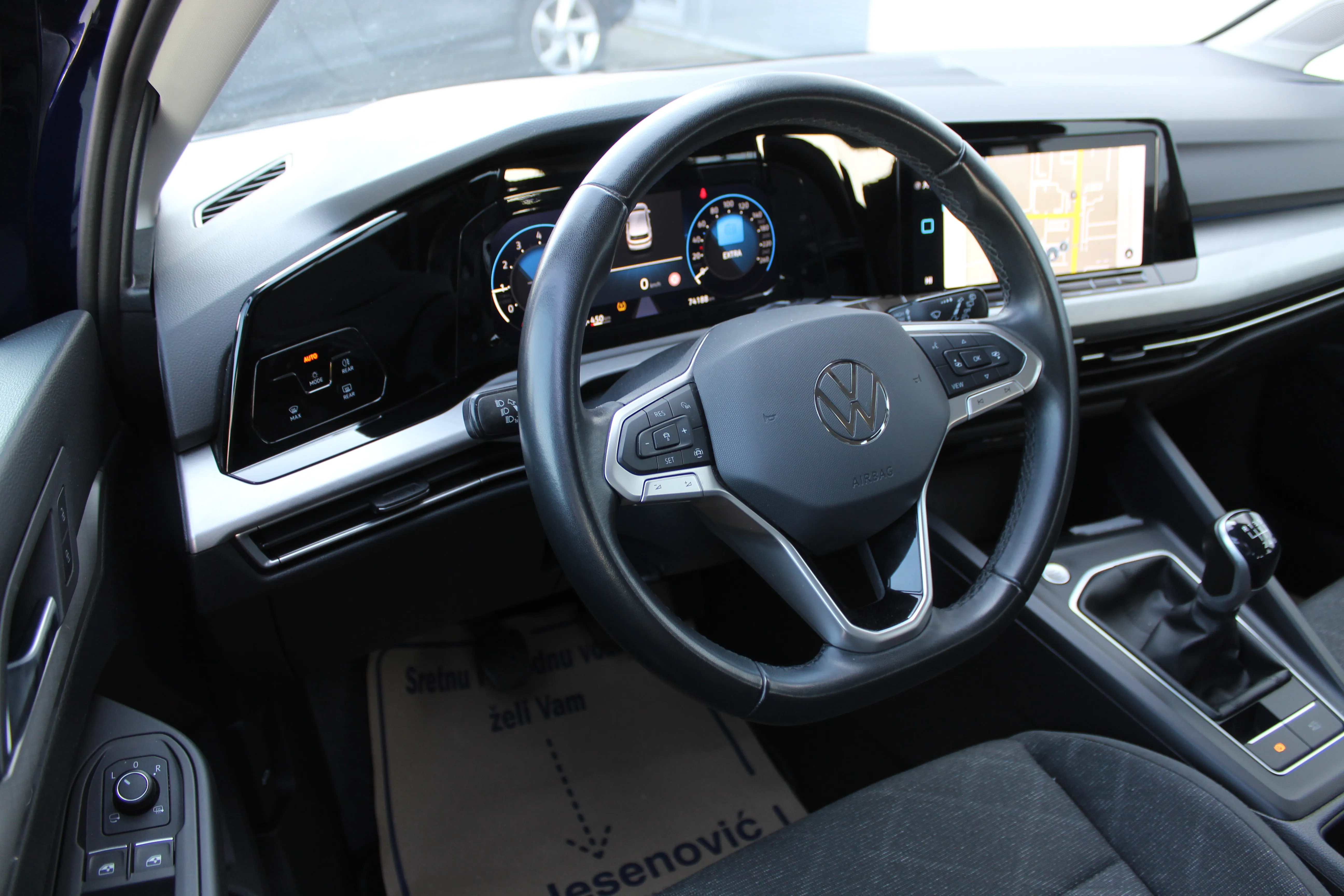 13119 volkswagen golf 1.0 tsi life - slika 9