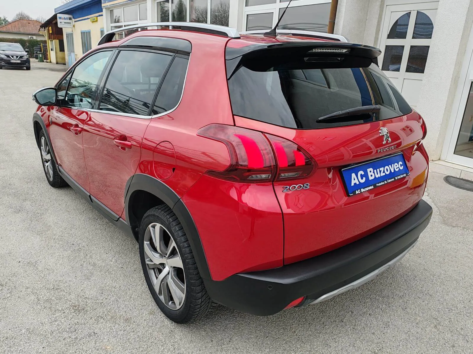 peugeot 2008 1,2 puretech - slika 3
