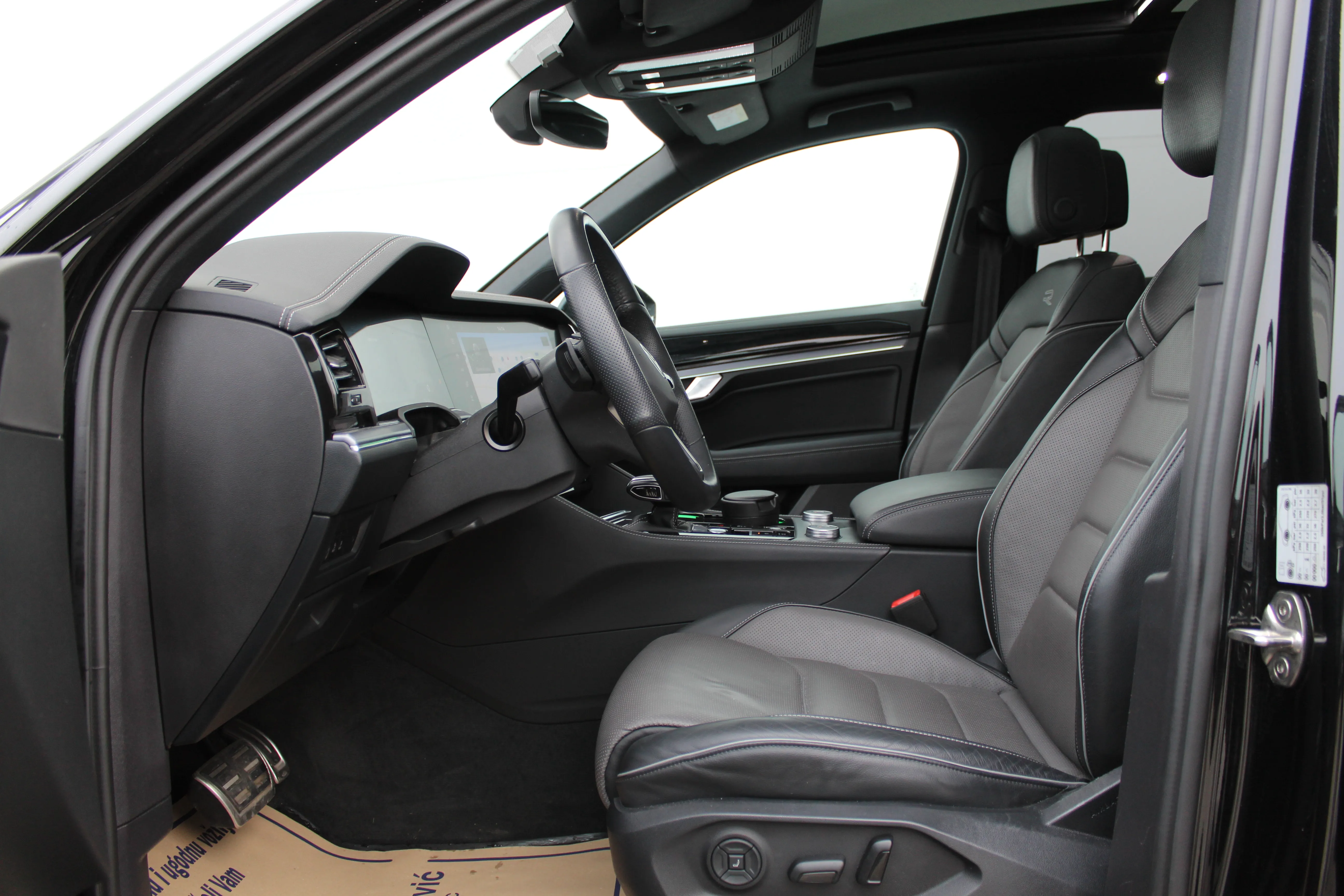 13071 volkswagen touareg pa 3.0 v6 tdi 4m r-line - slika 8