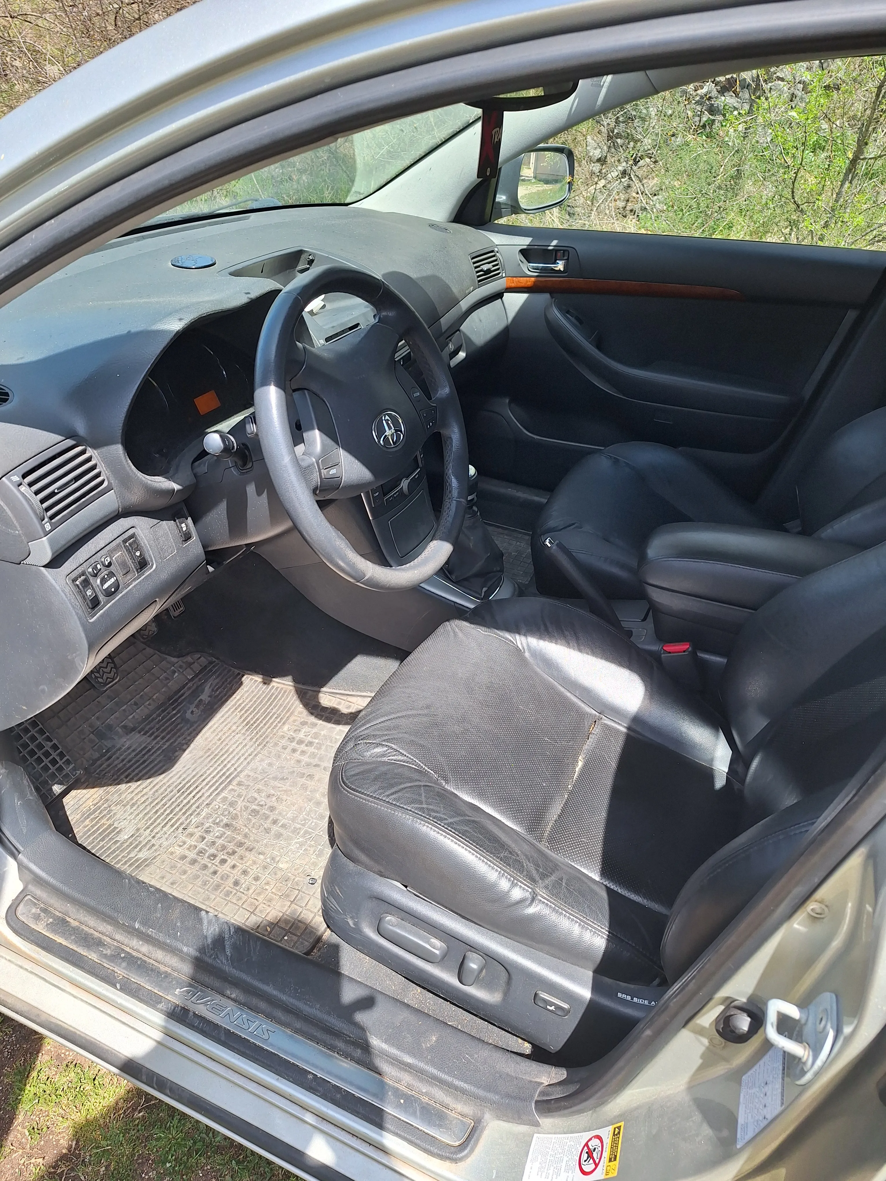avensis,,2.2,110kw,,206god,hr vozilo,reg11/26 - slika 12