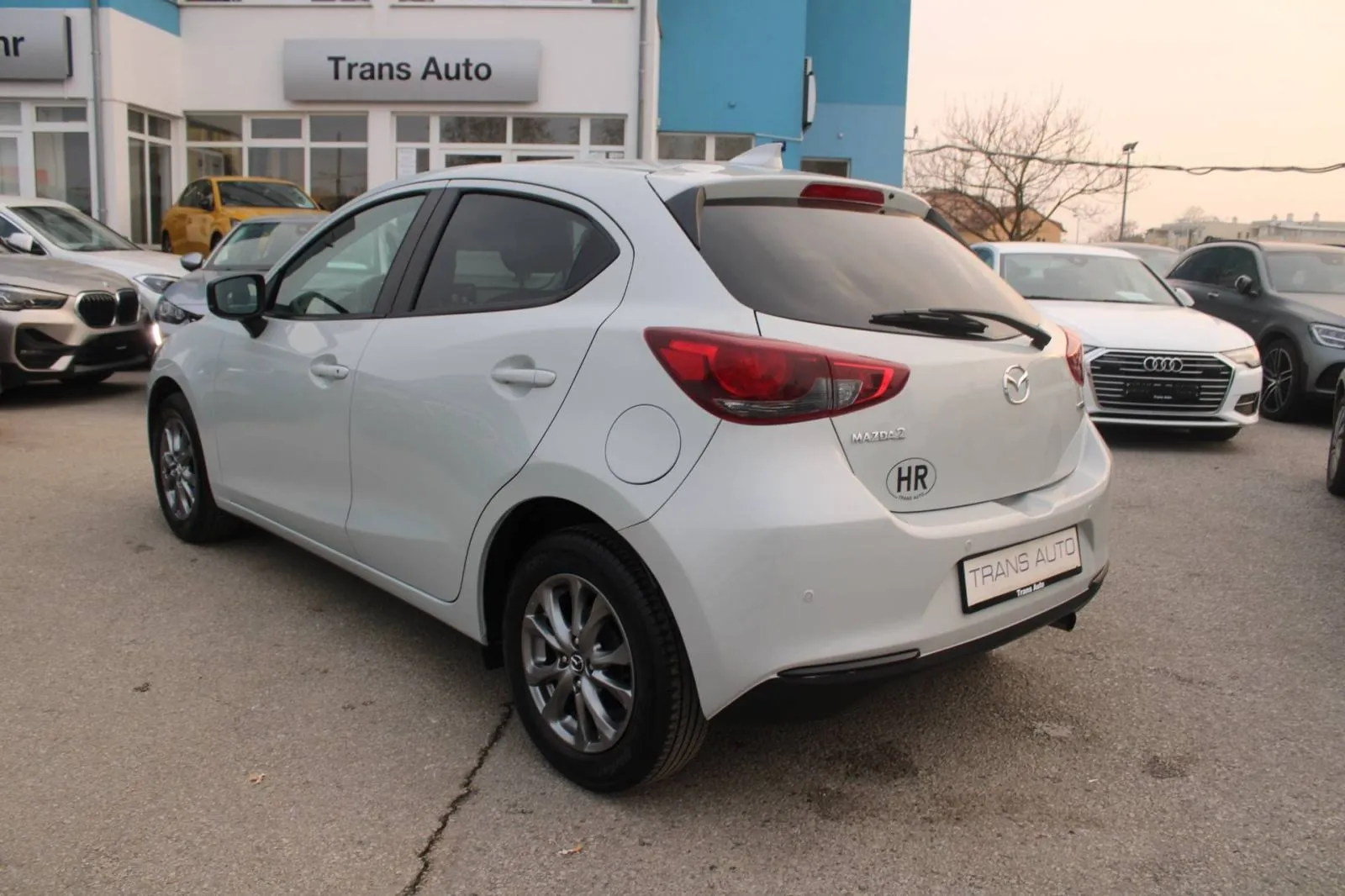 mazda 2 1.5 skyactiv g90 - slika 7