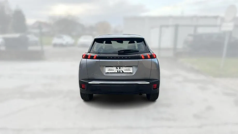 peugeot 2008 1,2 * nove gume* servisiran * jamstvo 24 mj. - slika 4