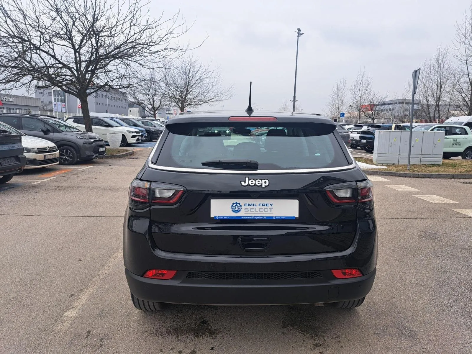 jepp compass 1.5 e-hybrid 130 dct fwd altitude - slika 3