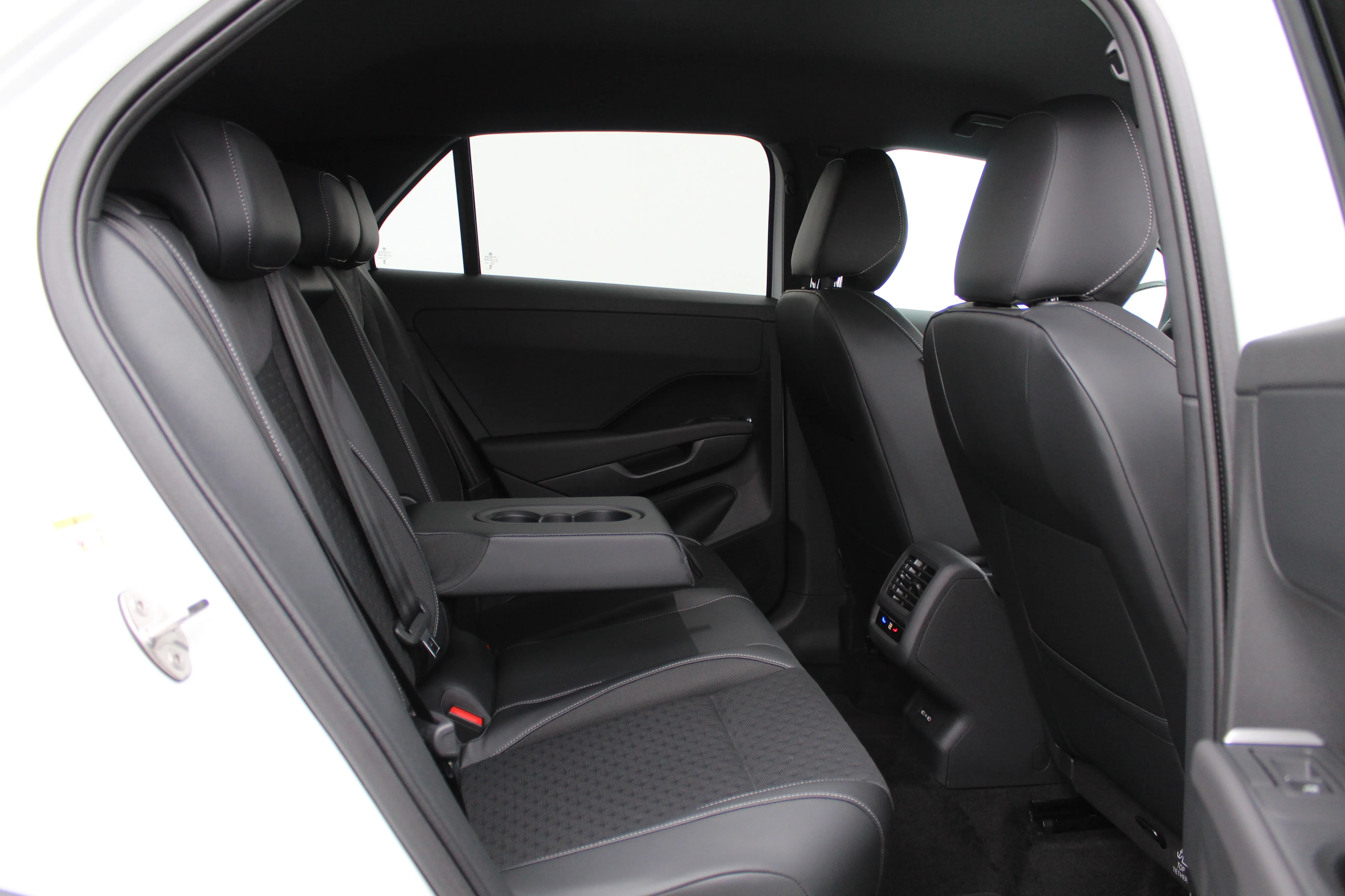 13061 t-roc nf 1.5 etsi dsg r-line - slika 13