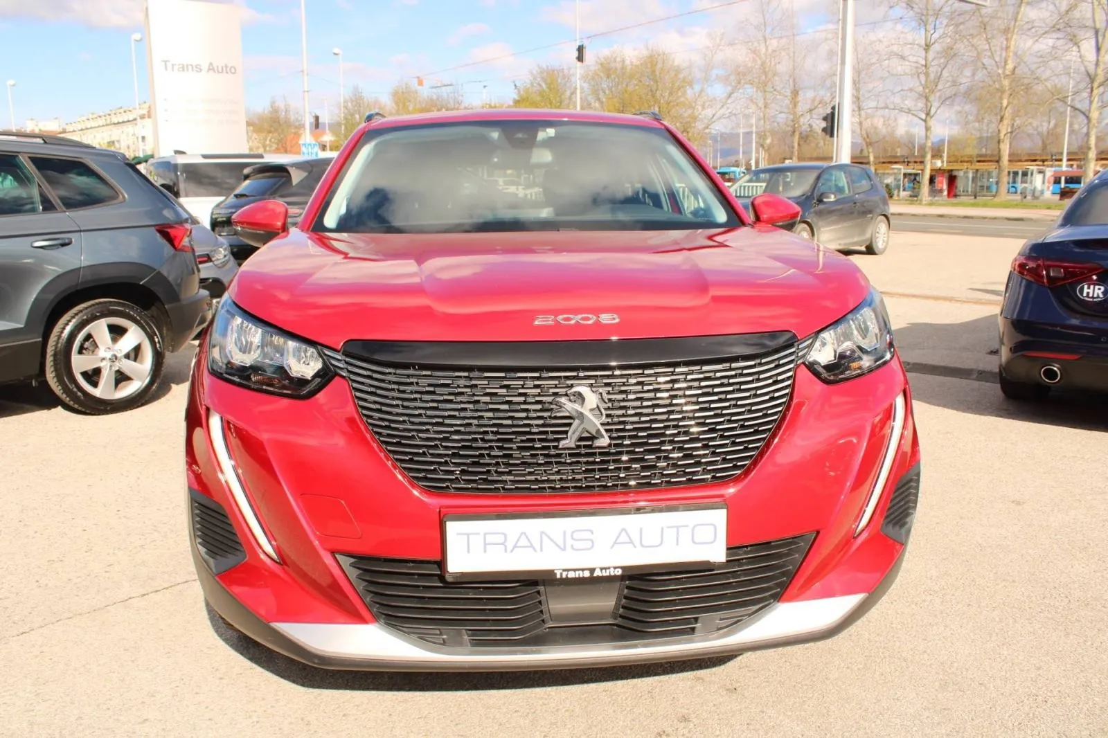 peugeot 2008 1.2 puretech allure automatik - slika 2