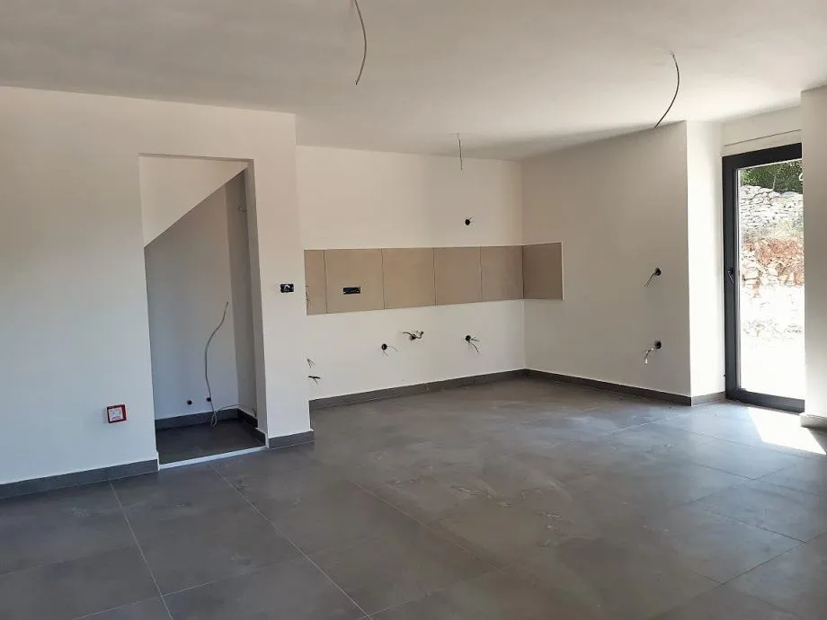 istra, trget, kuća 90 m2 sa bazenom, pogled na more, 450 m od mora - slika 3