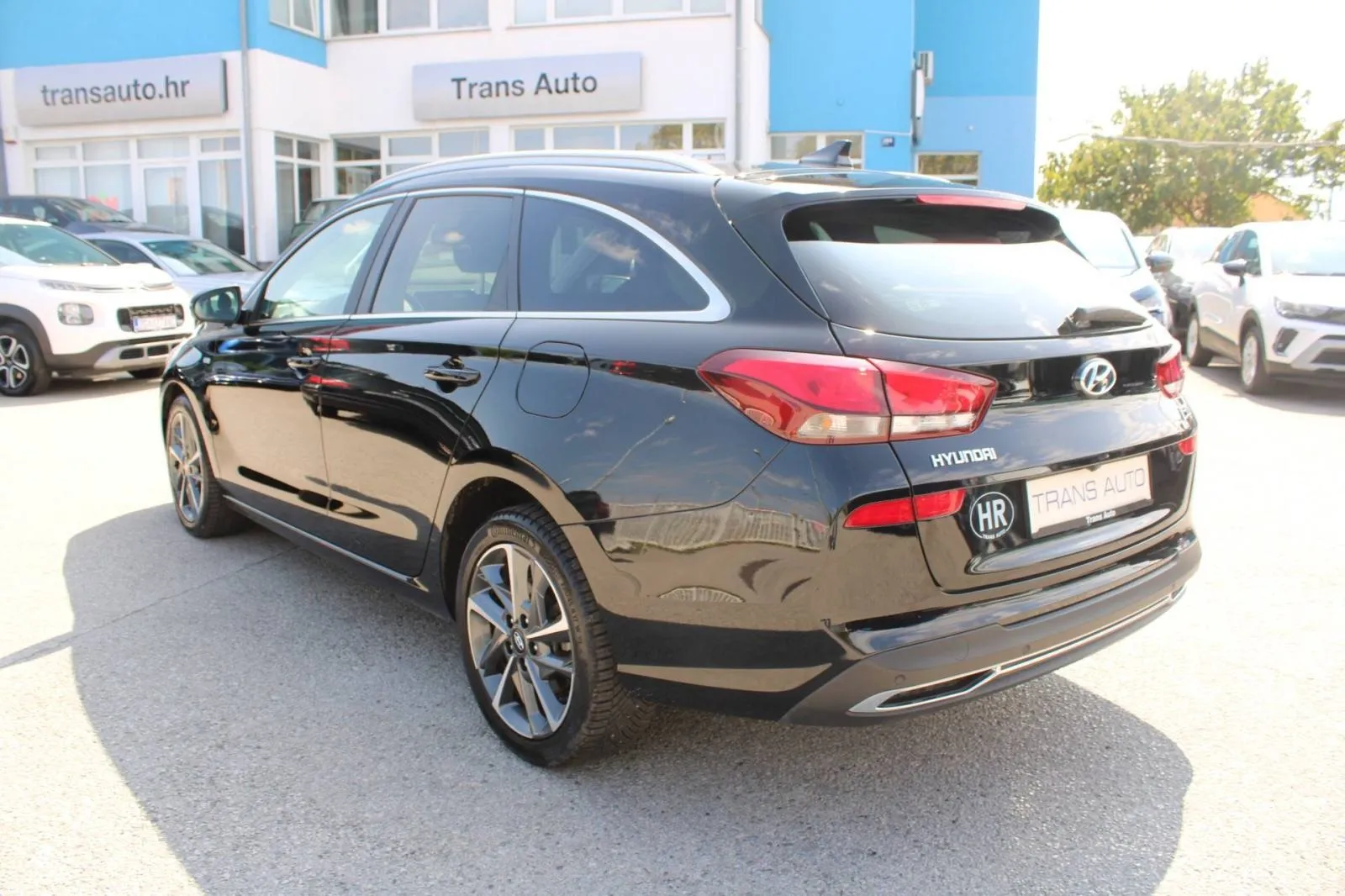 hyundai i30 karavan 1.0 t-gdi automatik *navigacija,kamera* - slika 7