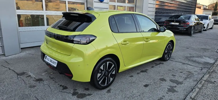 peugeot 208 allure 100 2025 - gratis registracija + 4 zimske gume! - slika 4