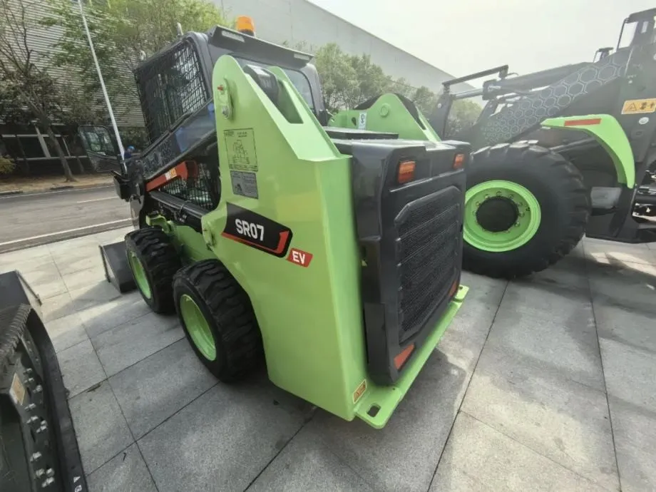 električni skid steer xcmg utovarivač - slika 4
