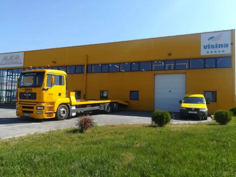 električni utovarivač xcmg sa kašikom 1 m3 - slika 8
