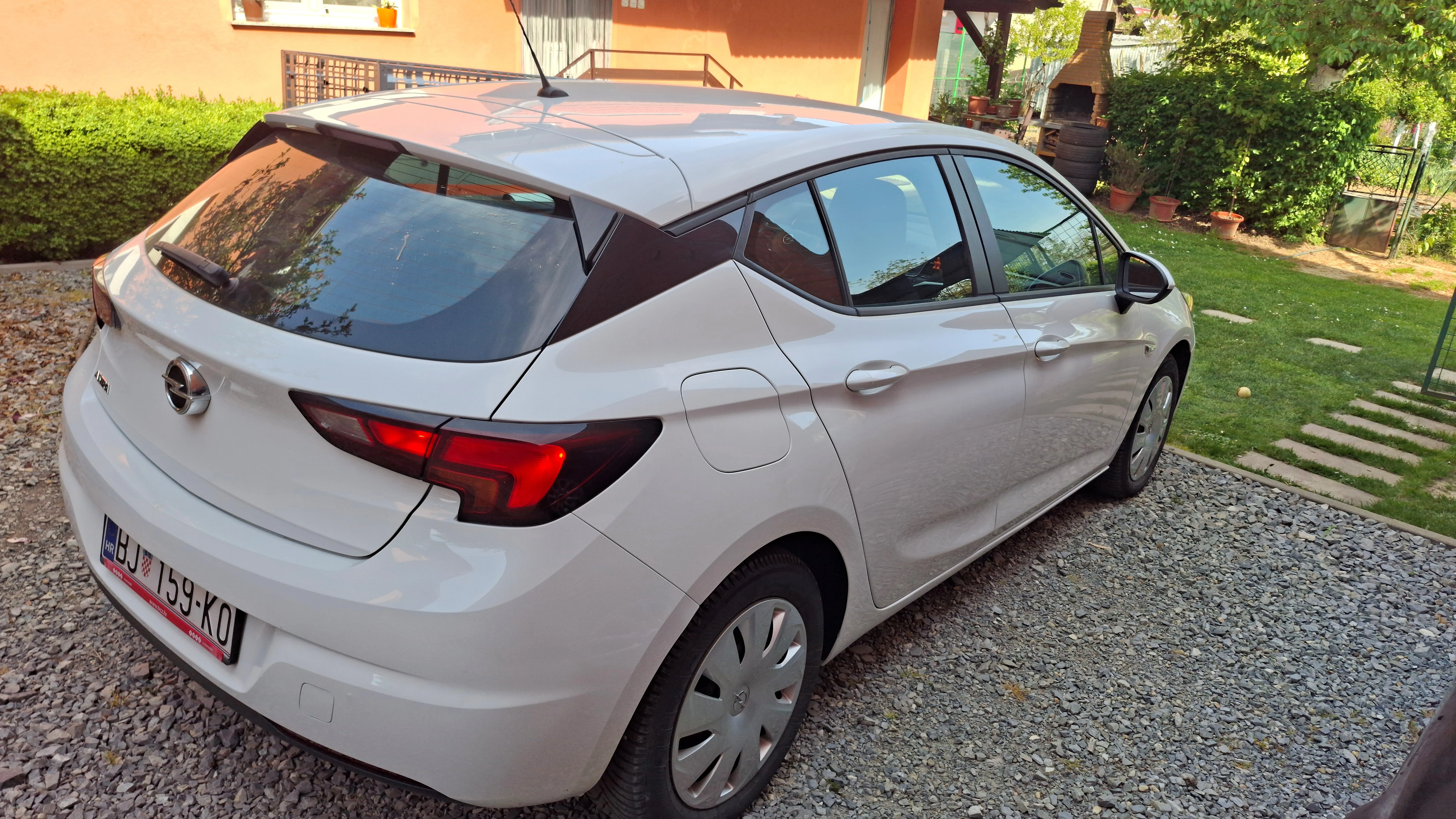 opel astra k 1.5 diesel 90 kw, 2021., 104.000 km - slika 5