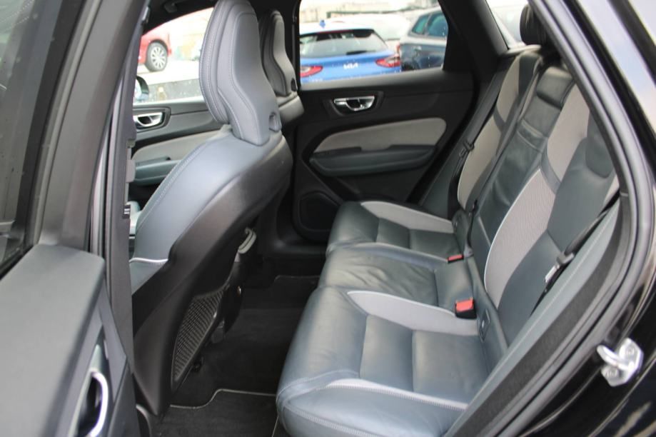 volvo xc60 b4 2.0d awd r-design automatik *led, navigacija, kamera* - slika 9