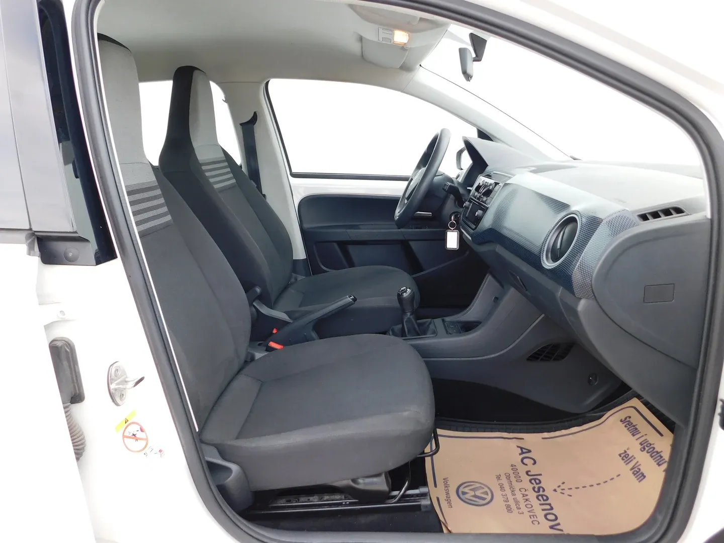 08004 volkswagen up! move up! 1.0 - slika 10