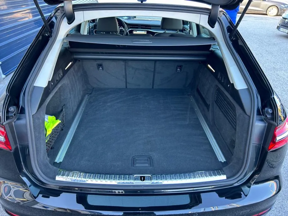 audi a6 tdi - 130.000km - 2020 - navi - virtual -nove gume- reg 1 god - slika 22