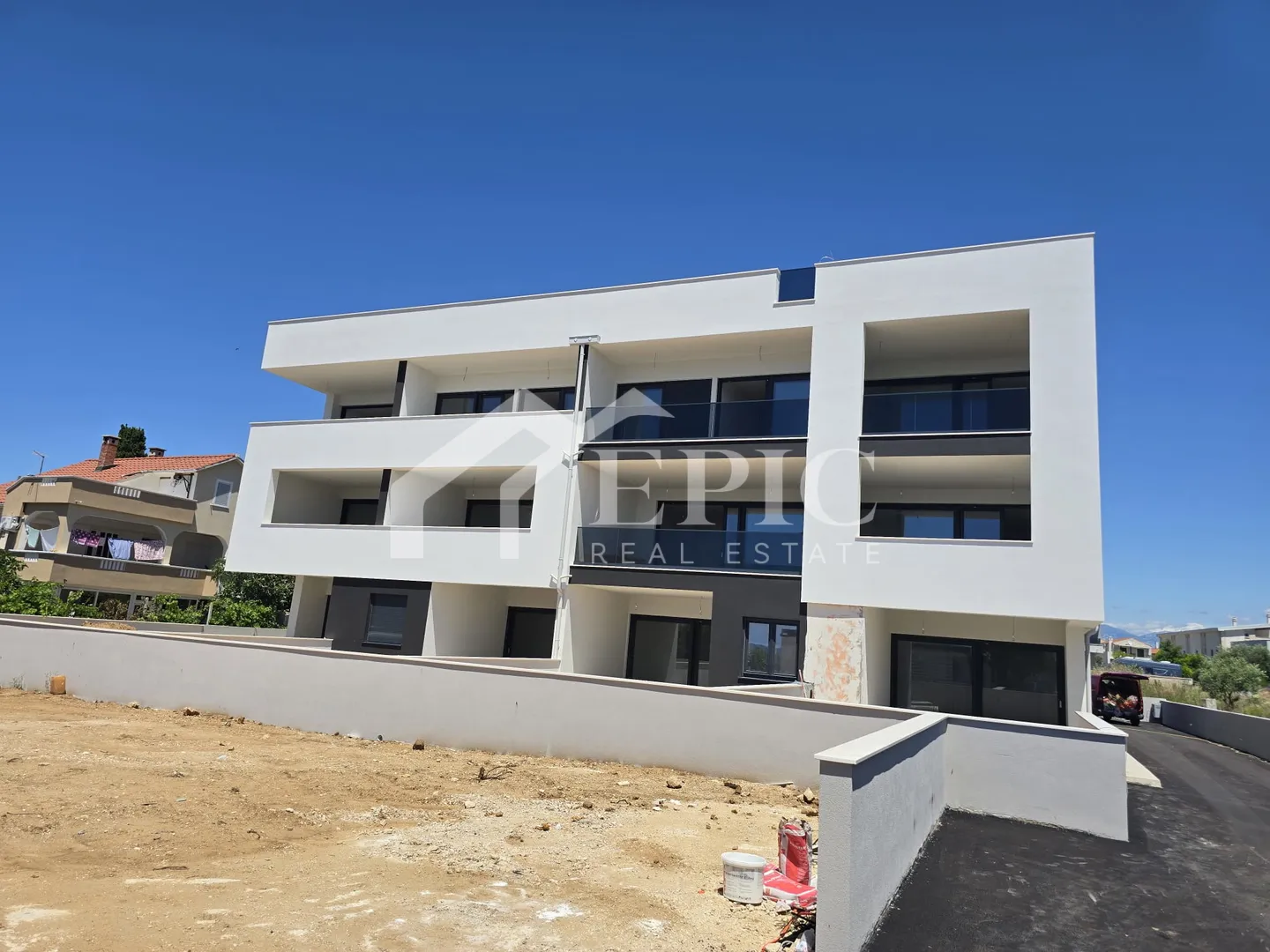 privlaka, prizemlje, 100 m od mora i plaže - slika 2