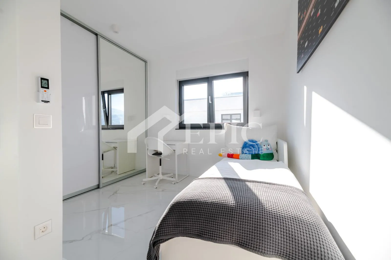 penthouse s prekrasnim pogledom - slika 12